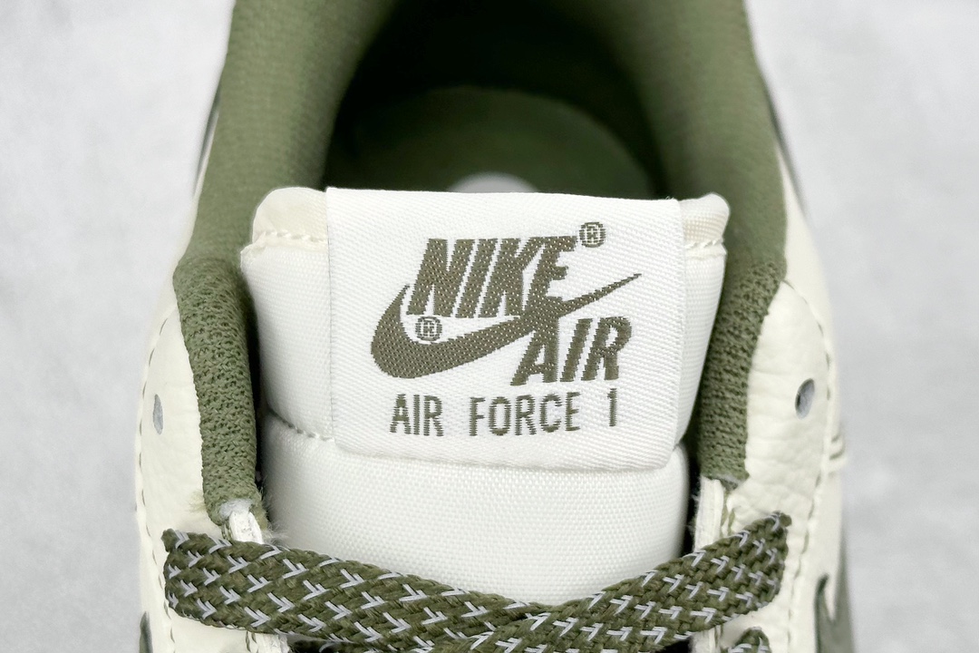 240 Nike Air Force 1 Low 07 x Stussy 斯图西白绿满天星 UN2395-521