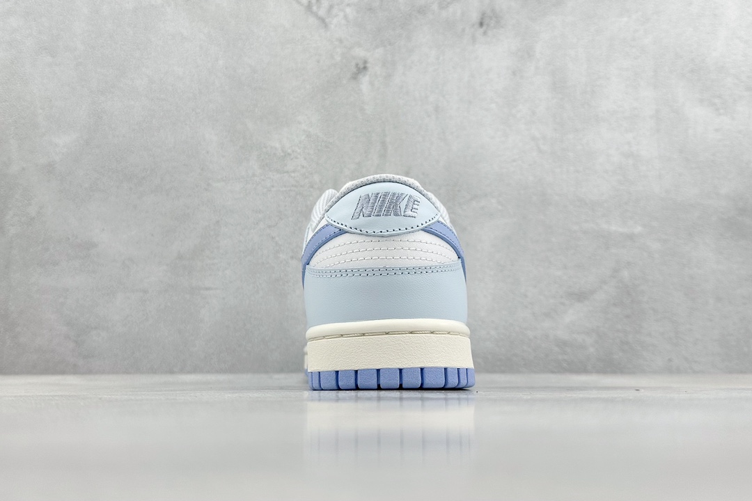 A version of Nk Dunk Low ”Blue Tint” blue and white SB low-top casual sneakers DD1873-400