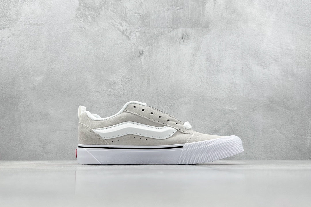 140  Vans Classics Knu Skool 米白黑线条