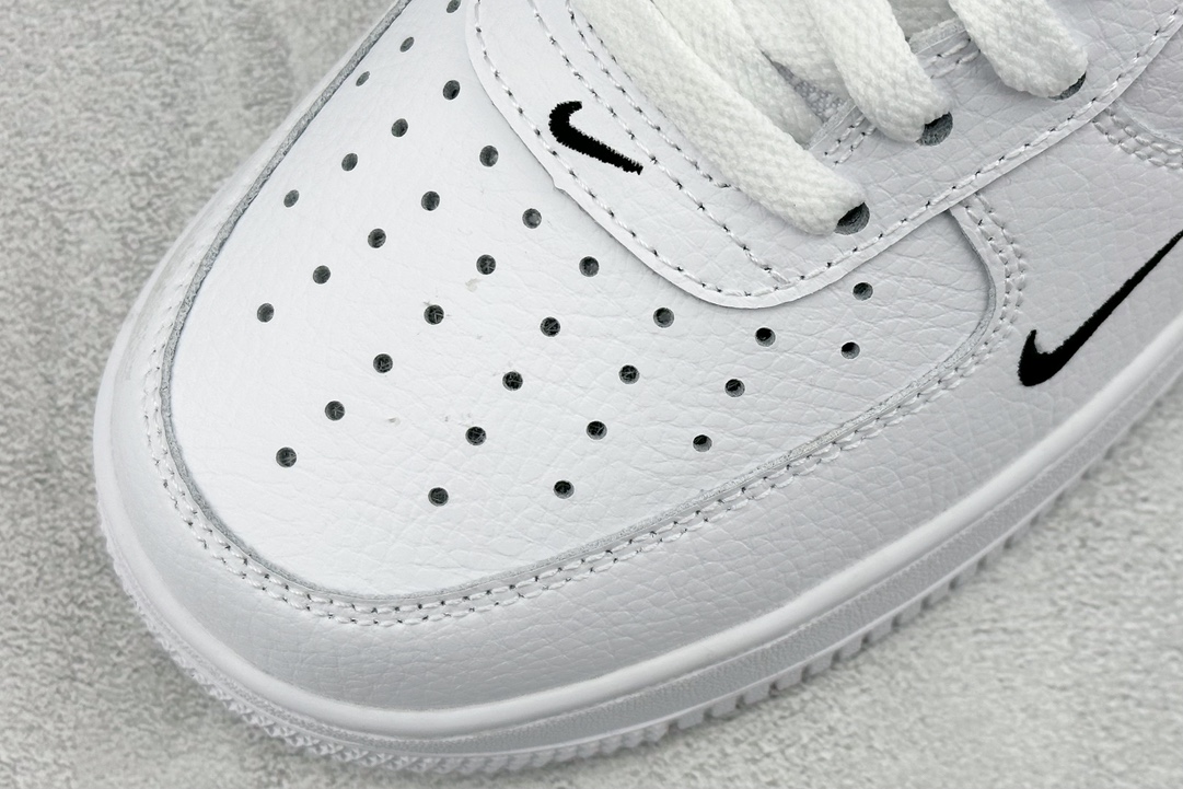 200 Nike Air Force 1 Low 07 白黑 FV1320-100