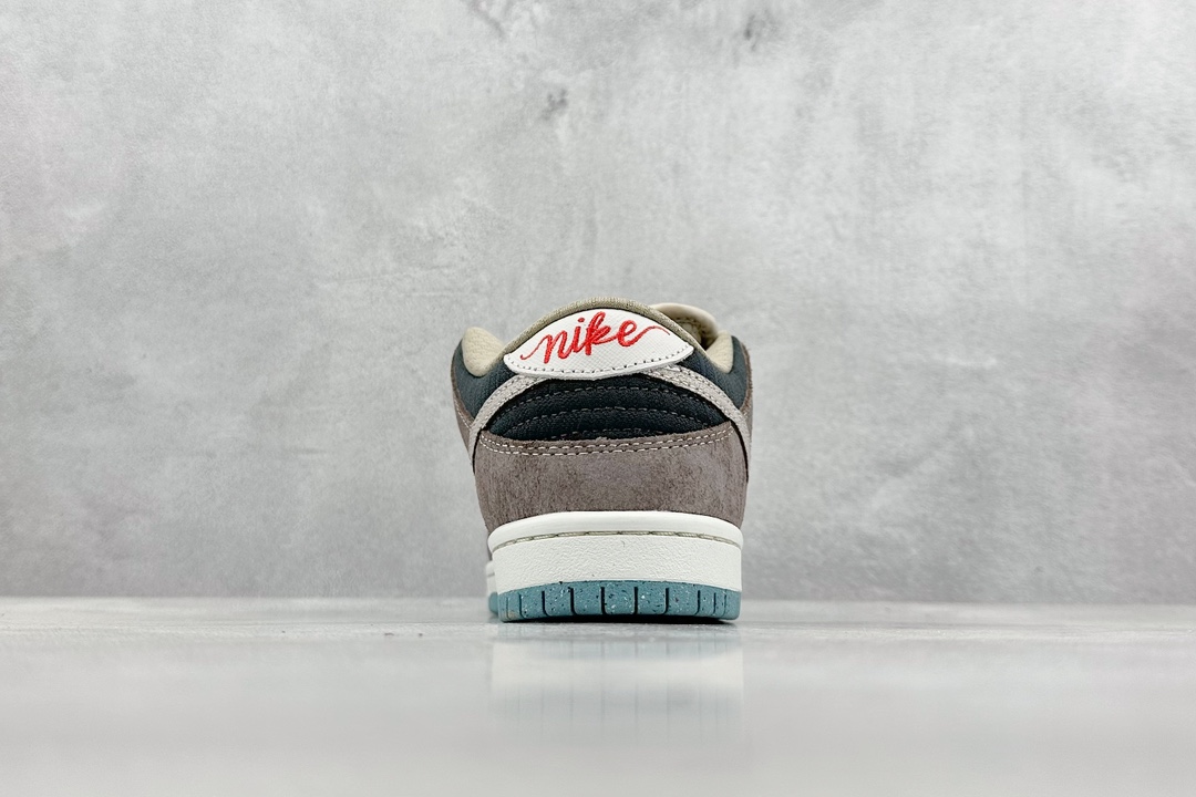 220 Nk SB Dunk Low ”Big Money Savings” 浮雕元素 棕灰 SB低帮休闲板鞋 FZ3129-200