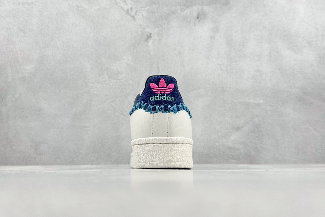 140  Adidas Originals SUPERSTAR W  ID1139