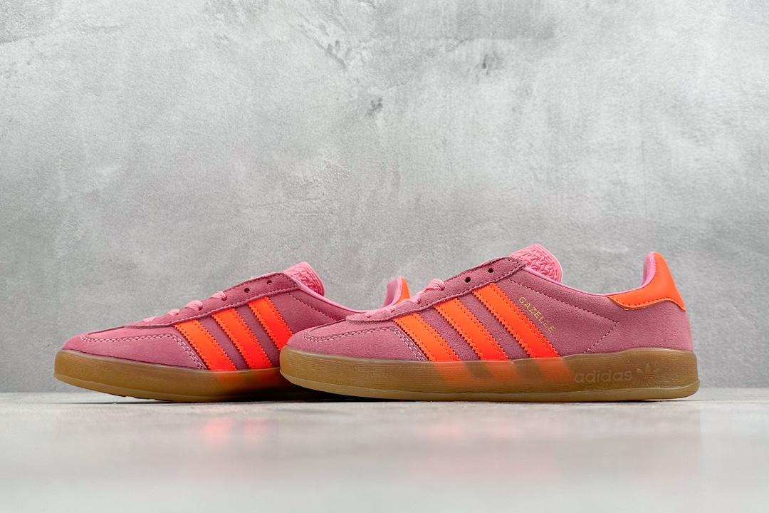 130  Adidas originals Gazelle Indoor 低帮复古轻便休闲板鞋  IE1058