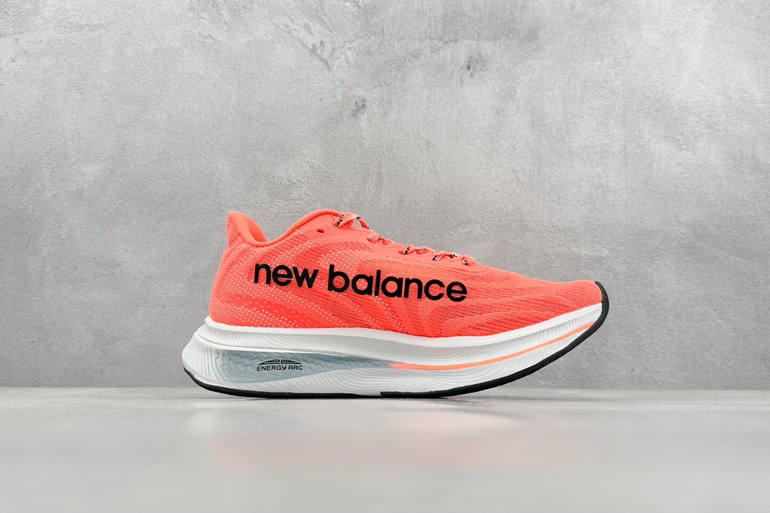 200  New Balance FuelCell SuperComp Trainer V2  新百伦NB系列超轻量化低帮休闲运动慢跑鞋 MRCXCK3