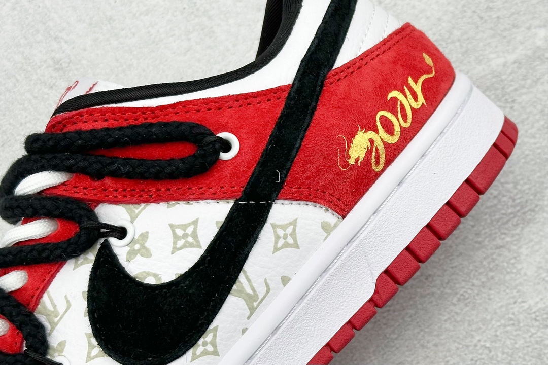 300 Nk SB Dunk Low 龙年限定-黑勾红运当头板鞋 SJ2068-231