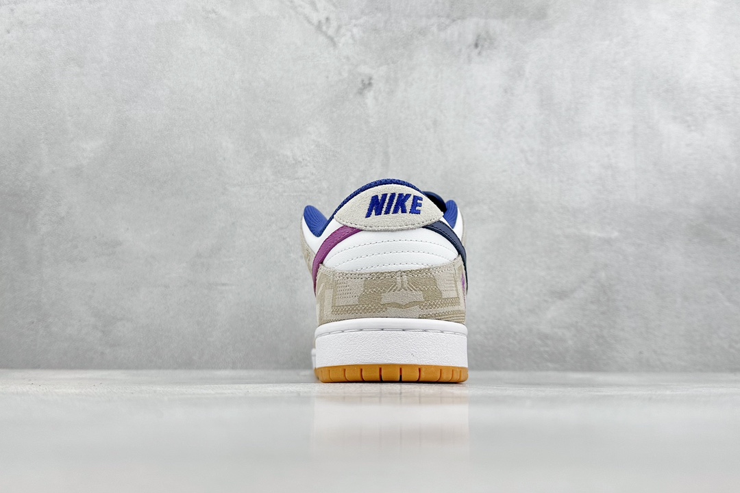 A version of Nike SB Dunk Low Brazilian Goddess Yuanyang FZ5251-001