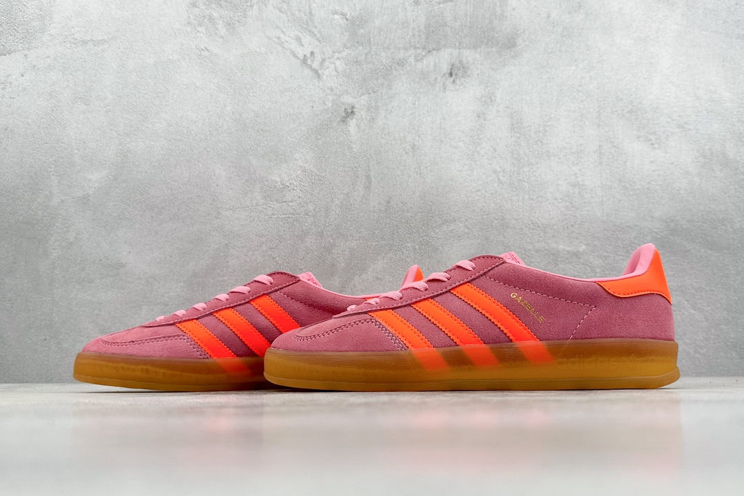 160  Adidas Gazelle Indoor W德训板鞋系列 长毛麂皮粉 IE1058