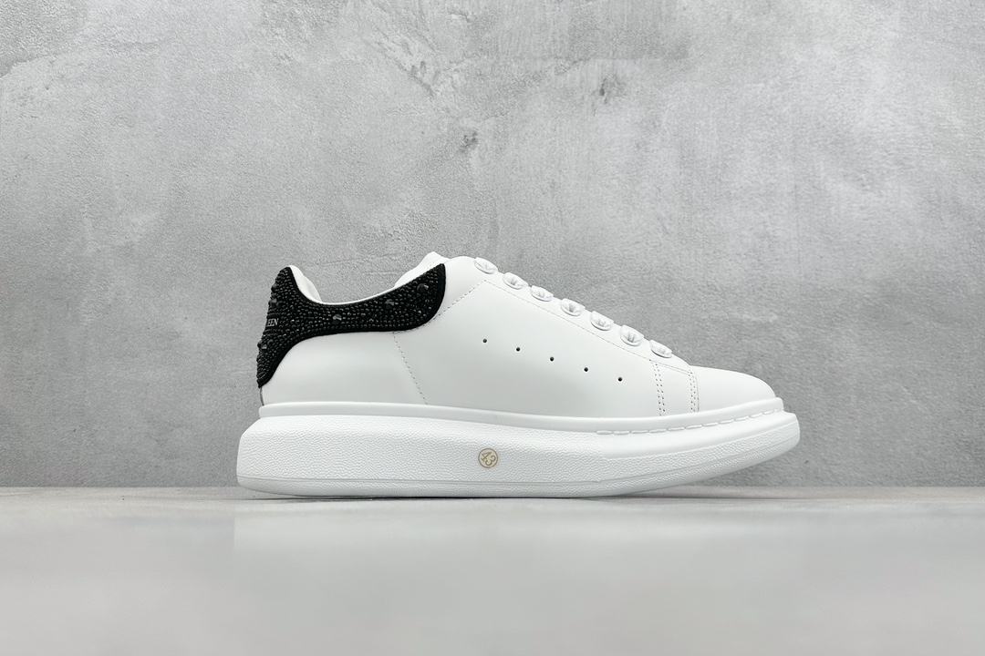 380 W版 顶级纯原 麦昆 低帮厚底板鞋 亚历山大·麦昆Alexander McQueen Oversized Sneakers 低帮时装厚底休闲运动小白板鞋