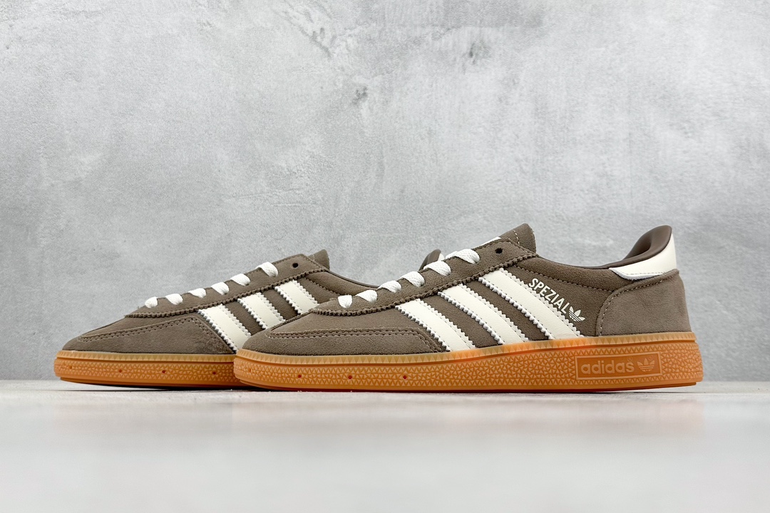 160 YH Adidas Handball Spezial 三叶草板鞋  IF6490