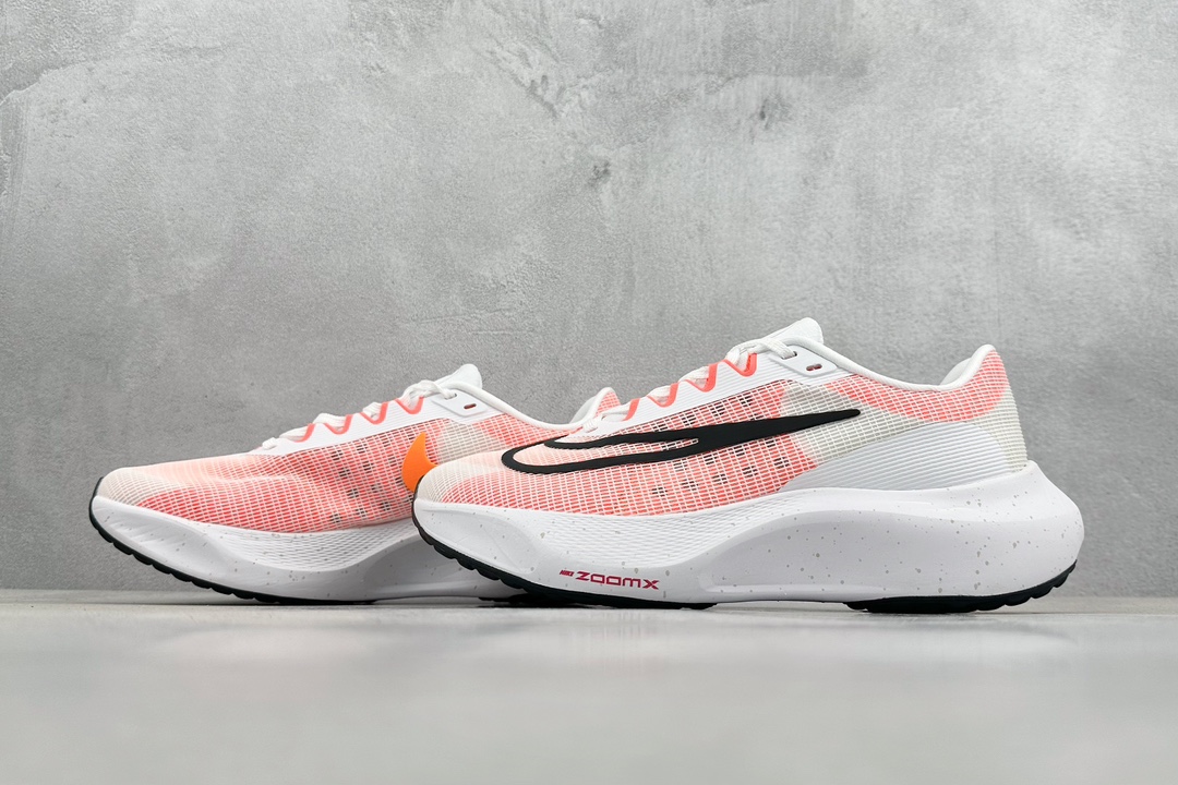 180 YH版 NK Zoom FLY 5 PRM 不可战胜系列轻量飞织低帮休闲运动慢跑鞋  DM8968-100