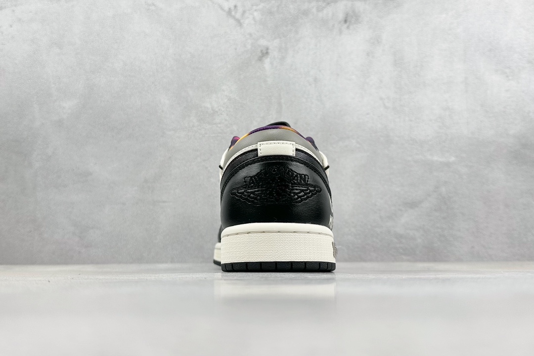 300 Air Jordan 1 Retro Low 熊猫恶作剧 DQ8422-001