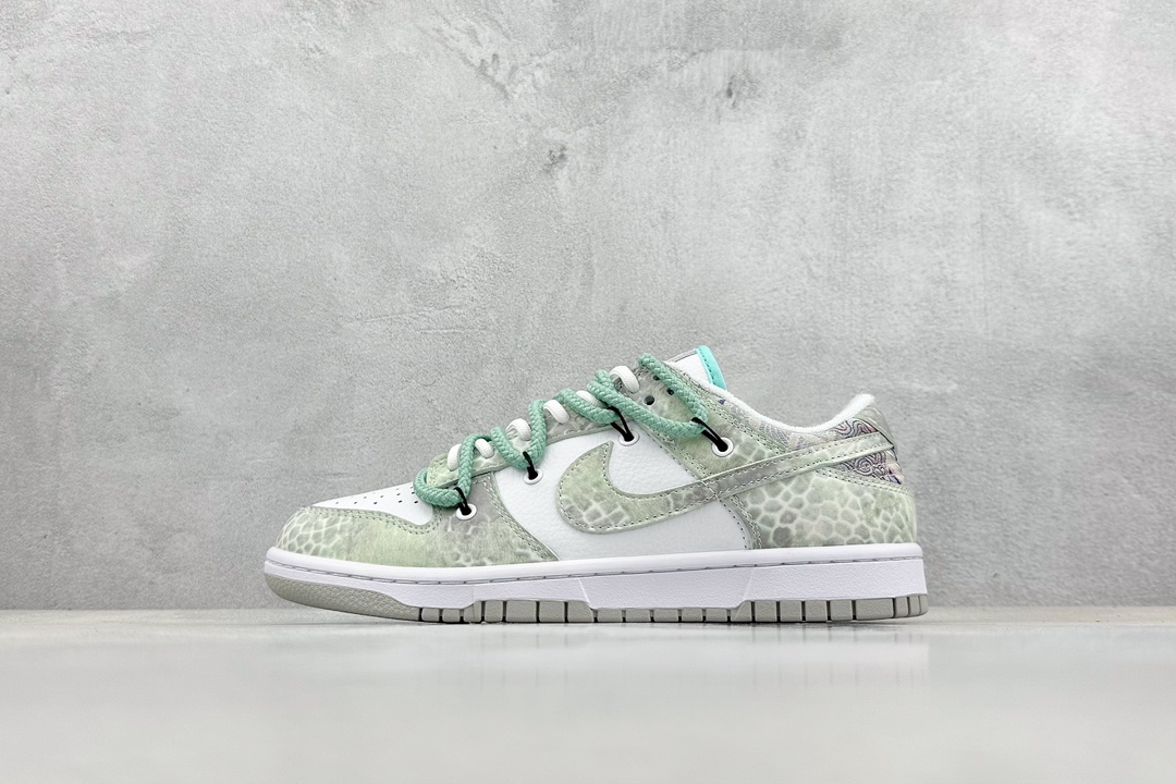 300 Nike SB Dunk Low 龙年限定 三太子敖丙  SJ2068-229