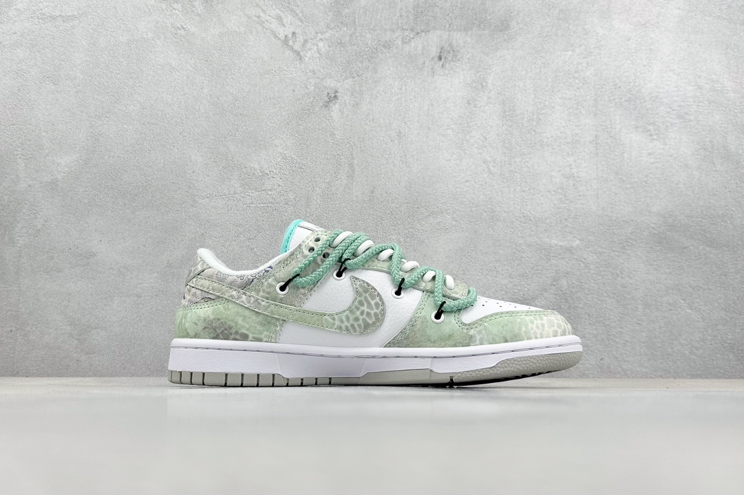 300 Nike SB Dunk Low 龙年限定 三太子敖丙  SJ2068-229