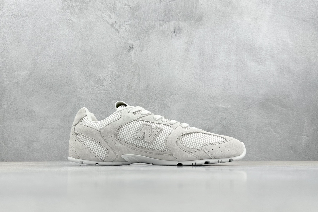 340 M版 Miu Miu x New Balance联名款运动鞋 New Balance 530 学院风