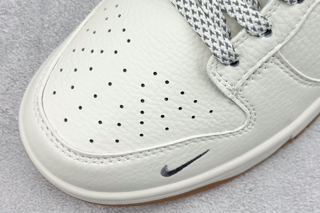 280 Nike SB Dunk Low x Supreme 白灰 XH0923-338