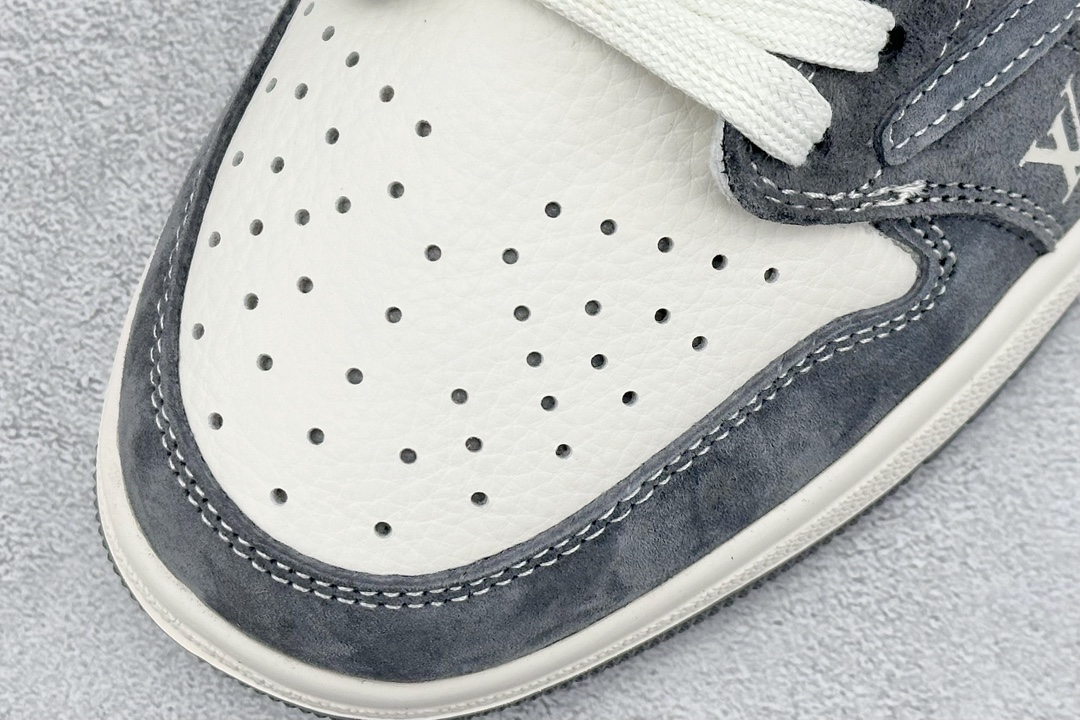 280 私 Travis Scott x Nike Air Jordan 1 Low x Louis Vuitton Air Jordan 1 Low 反转翻毛白深空灰倒钩 SJ2068-001
