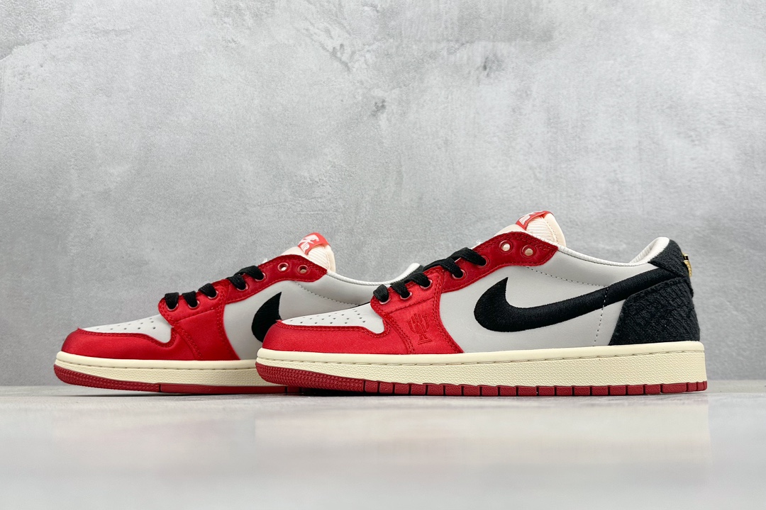 220 私 Trophy Room x Air Jordan AJ1 Low 低帮 乔丹之子联名白黑红 FN0432-100