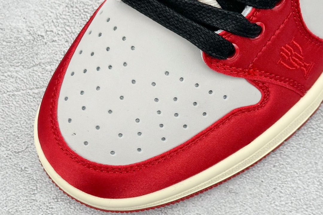 220 私 Trophy Room x Air Jordan AJ1 Low 低帮 乔丹之子联名白黑红 FN0432-100
