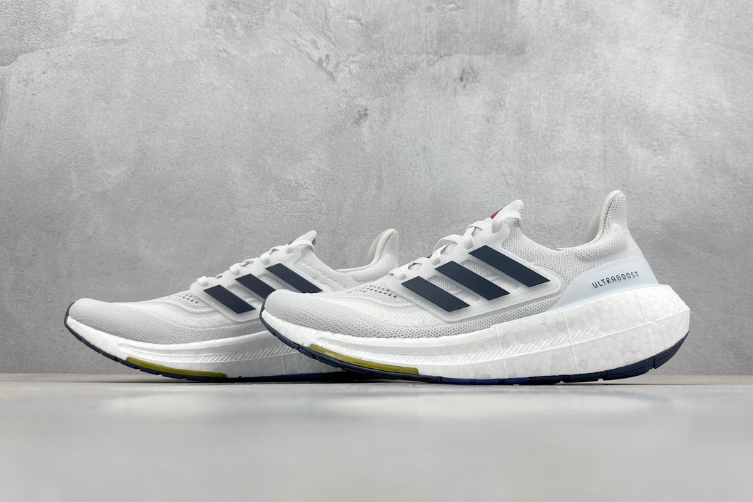 220 终端 RS Ad Ultra Boost Light 23 ID3285 爆米花跑鞋