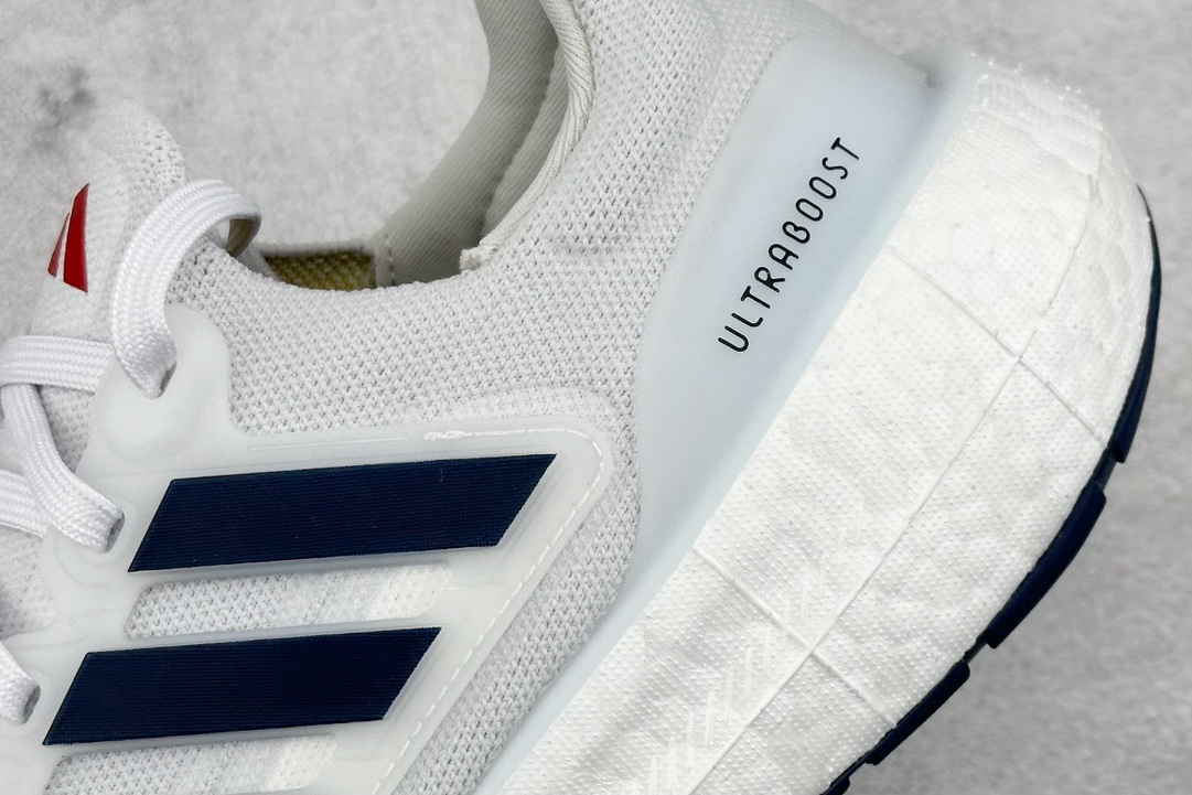 220 终端 RS Ad Ultra Boost Light 23 ID3285 爆米花跑鞋