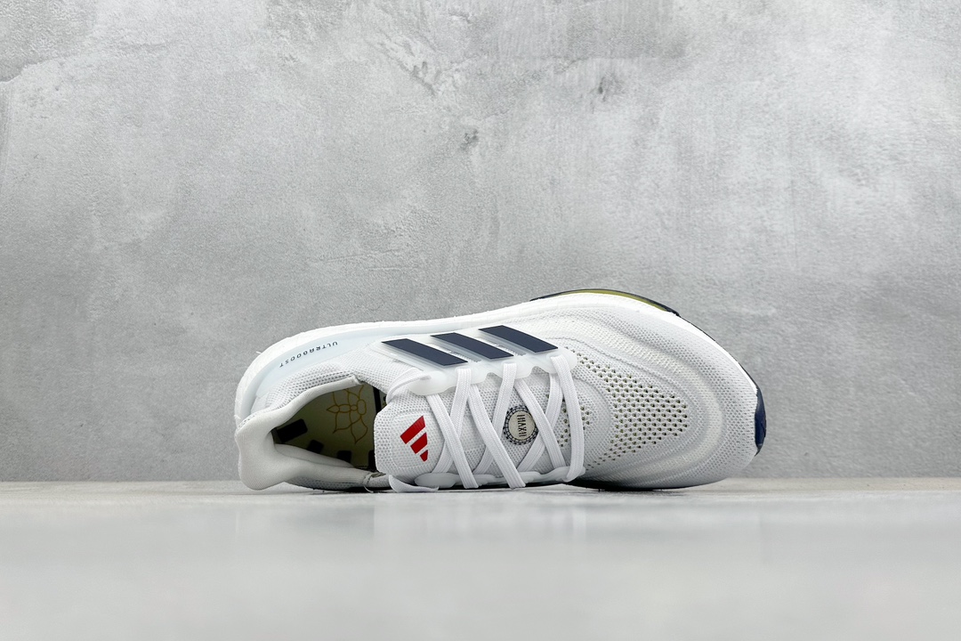 220 终端 RS Ad Ultra Boost Light 23 ID3285 爆米花跑鞋