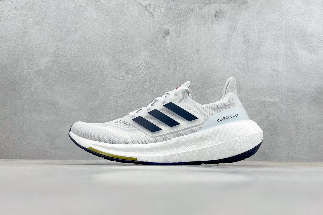 220 终端 RS Ad Ultra Boost Light 23 ID3285 爆米花跑鞋