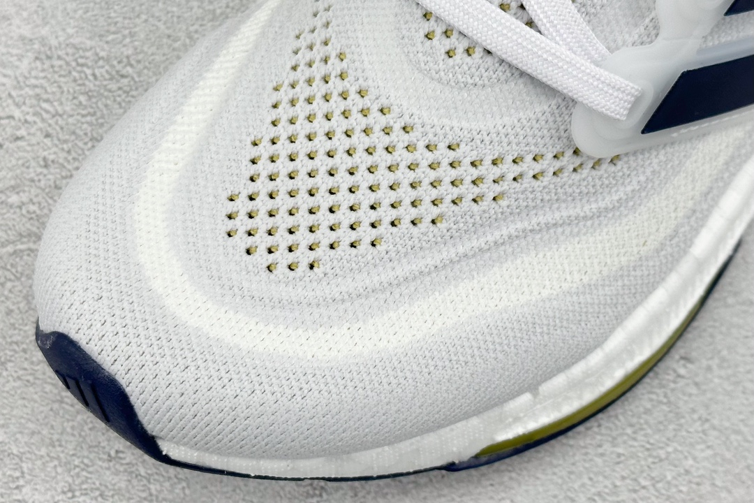 220 终端 RS Ad Ultra Boost Light 23 ID3285 爆米花跑鞋