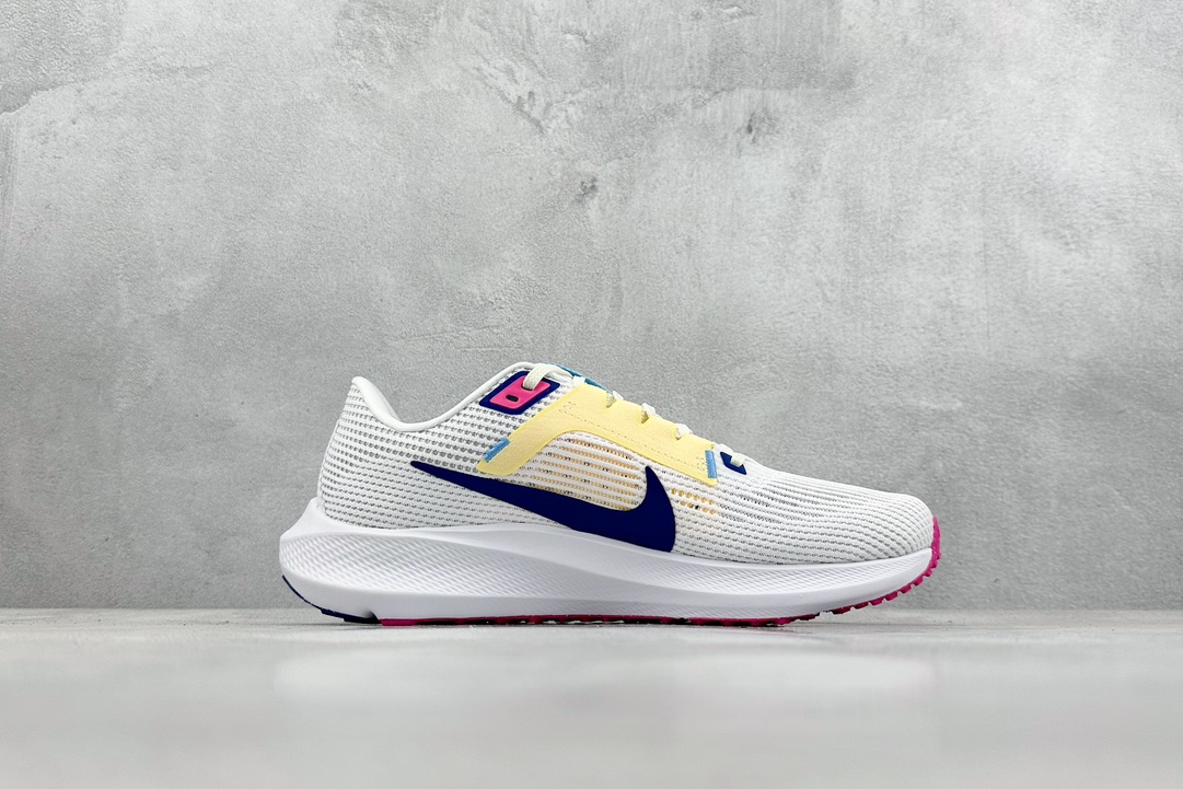 RS version of Air Zoom Pegasus 40 DV3853-105