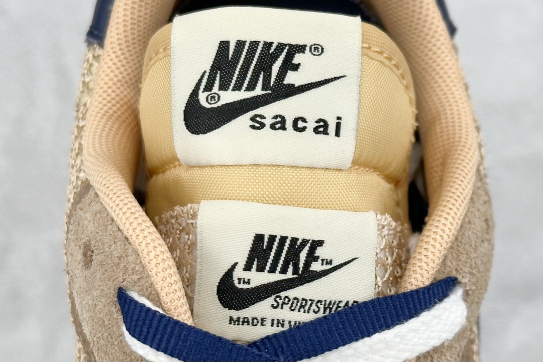 Sacai x NIKE VAPORWAFFLE sesame and blue void CV1363-102