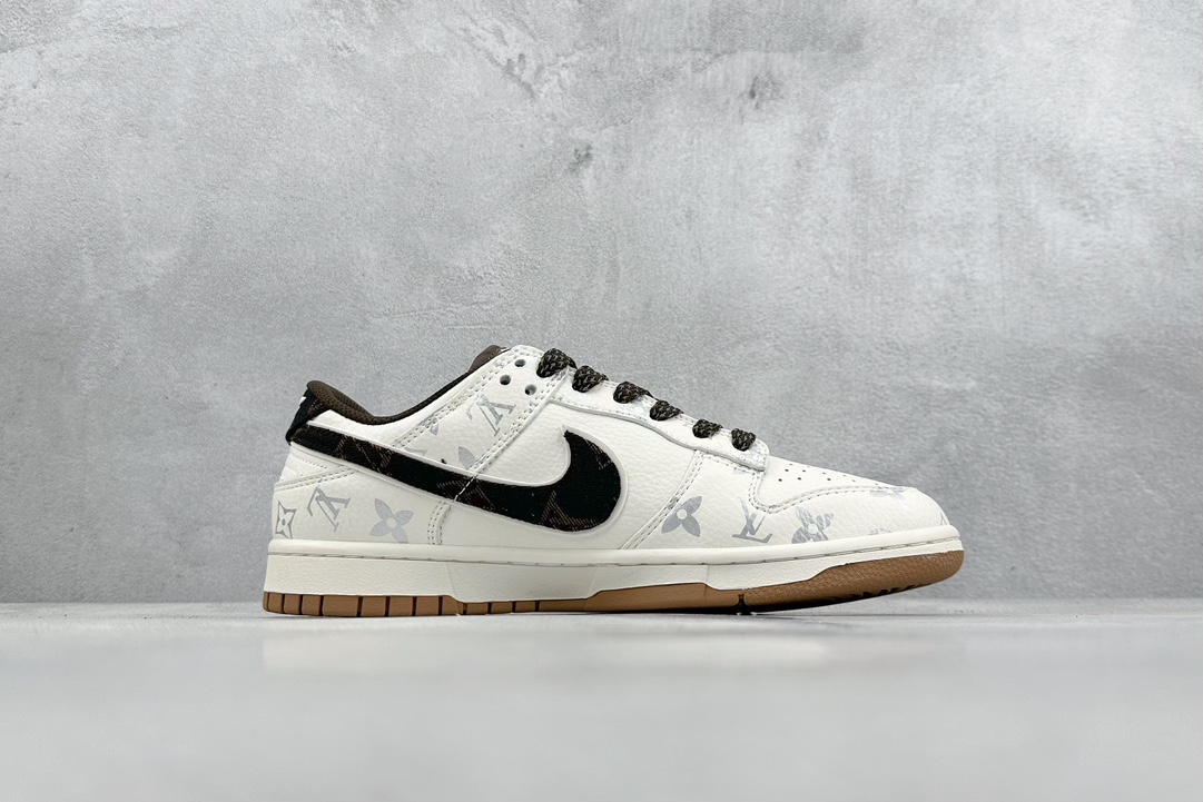 300 Nike SB Dunk Low x Louis Vuitton 印花米白黑 DQ1098-341