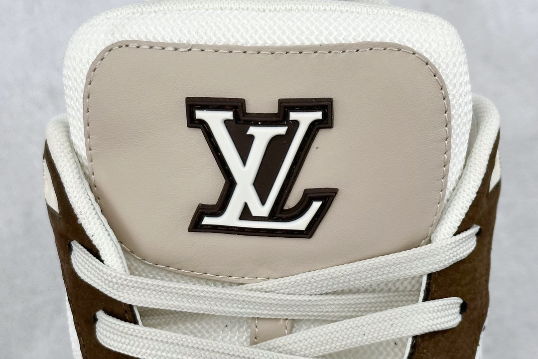 700 LOUIS VUITTON Trainer LV 路易威登 独家全新升级最新包装