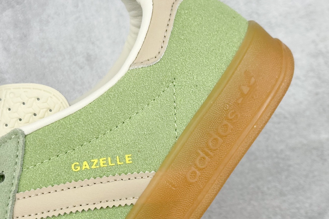 140 救市版 AD Gazelle Indoor Trainers 羚羊内训系列低帮复古百搭休闲运动德训风板鞋 IE2948