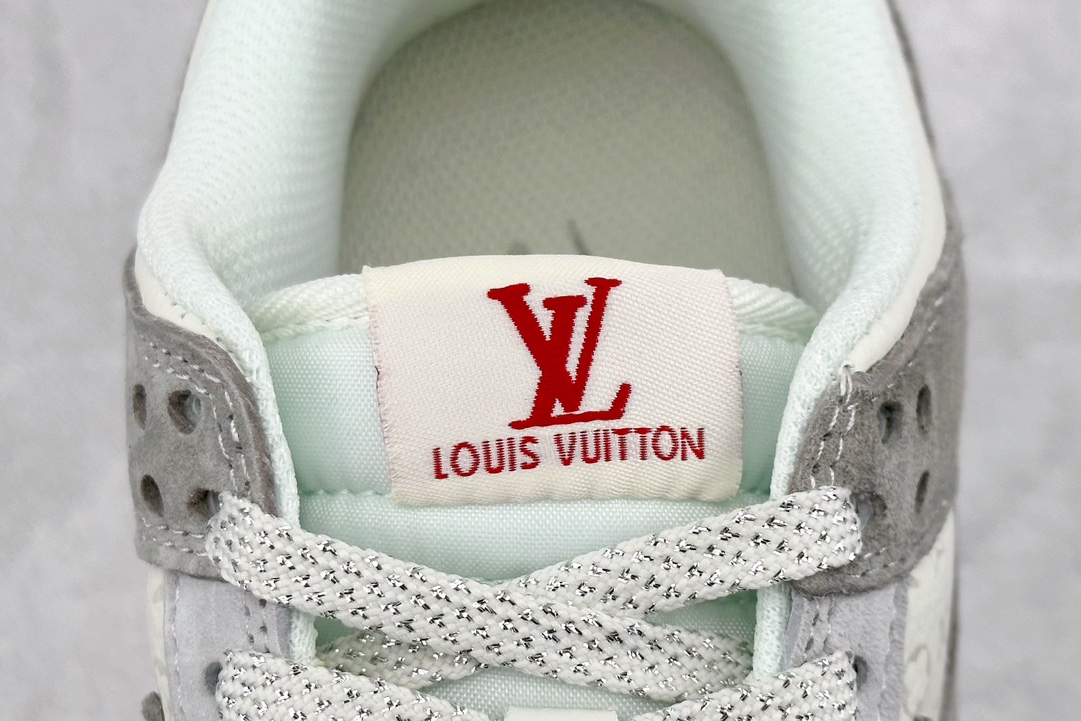 280 LV x Nike Dunk Low 米灰水晶底此款主张打破传统的工业化流水线设计限制  CR8033-503