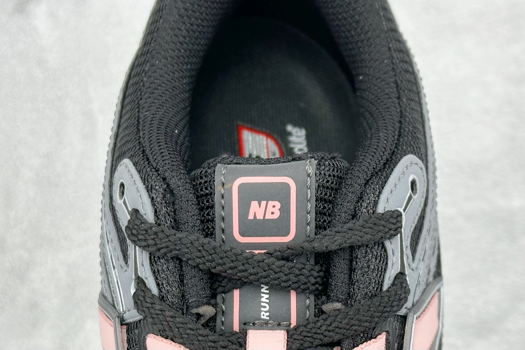 240 C版 New Balance 1906系列复古老爹风休闲运动慢跑鞋 M1906RHC