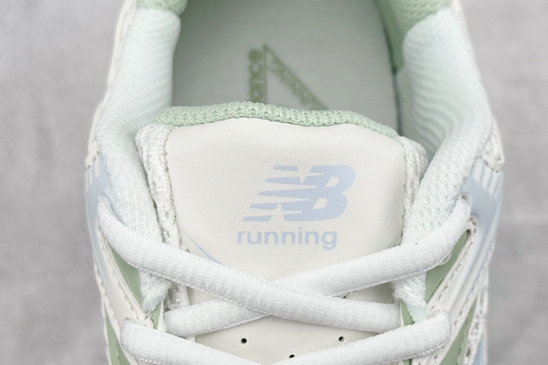 200 DT版 New Balance MR530系列 复古老爹风网布跑步休闲运动鞋 MR530ZO