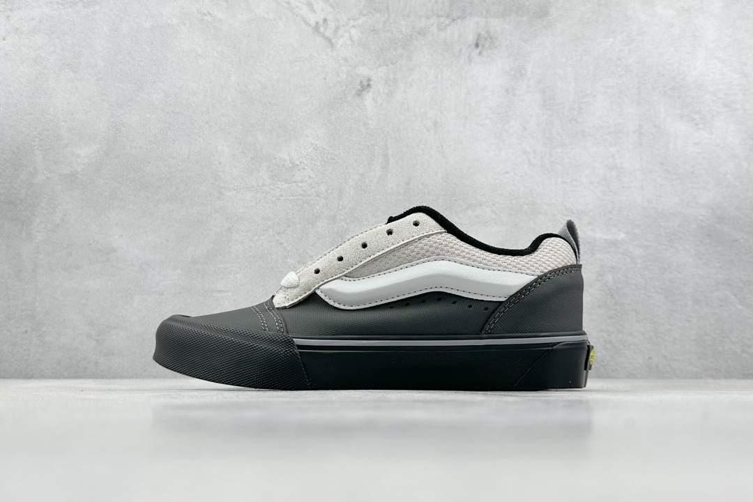 140 Vans OG Classic Slip-Og 酸洗复古 灰黑面包鞋  VN0A45JK4KA