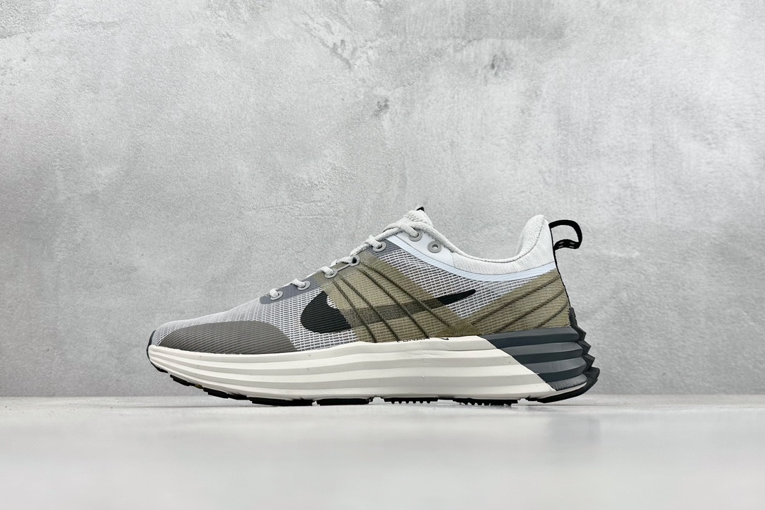 190 Nike Runar Roam 登月网面透气跑步鞋 DV2440-001