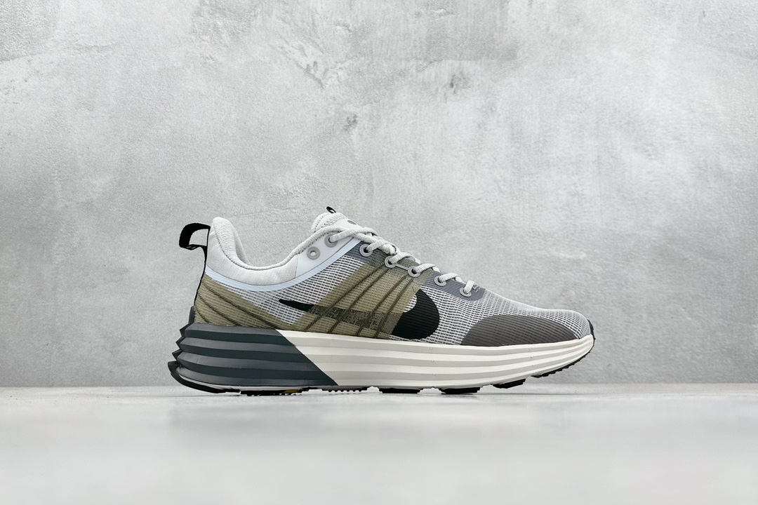 190 Nike Runar Roam 登月网面透气跑步鞋 DV2440-001