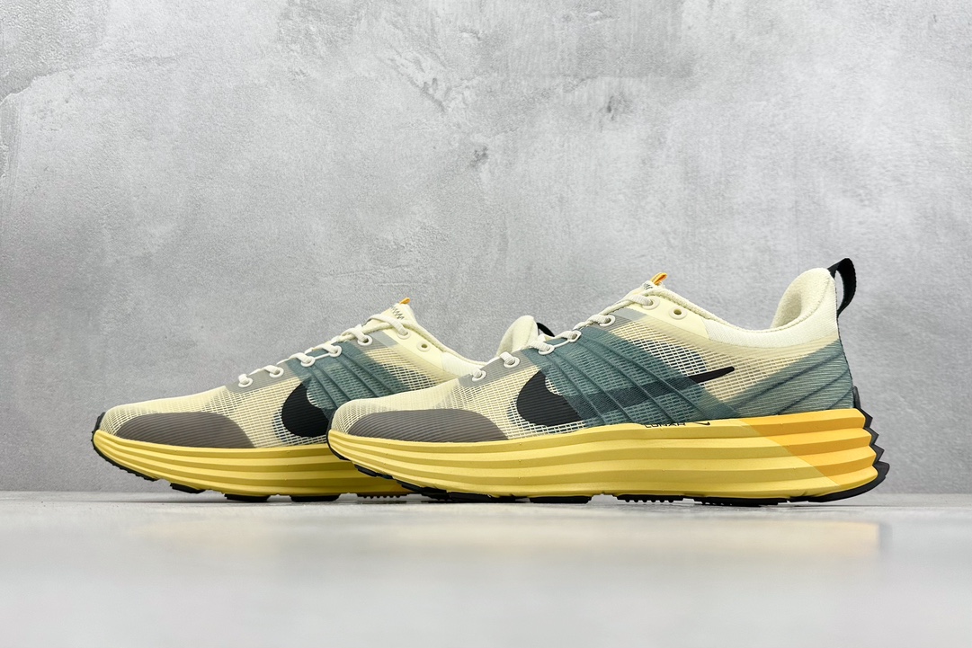 190 Nike Runar Roam 登月网面透气跑步鞋 DV2440-700