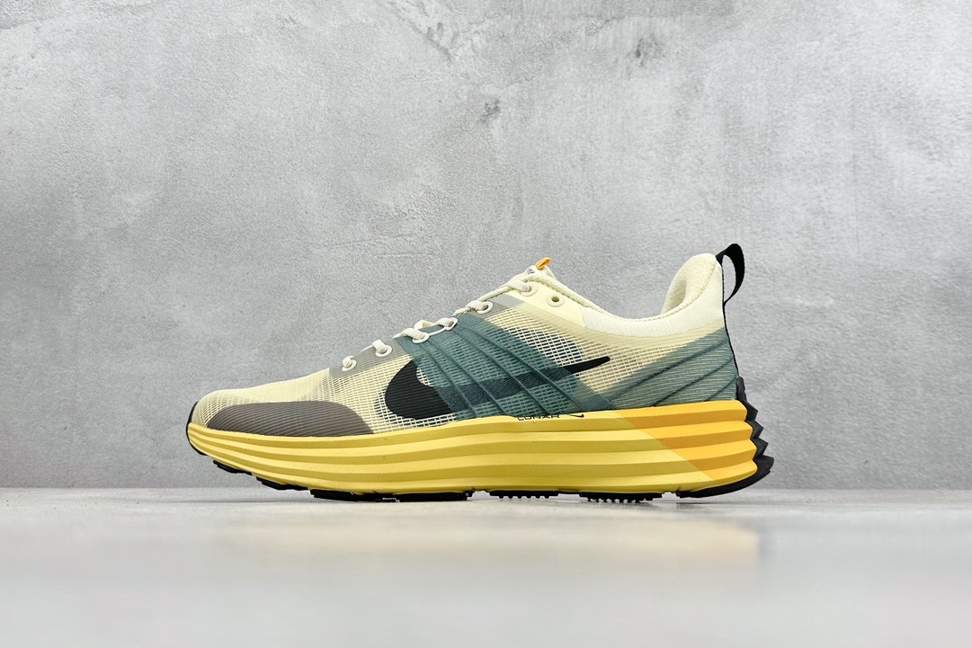 190 Nike Runar Roam 登月网面透气跑步鞋 DV2440-700