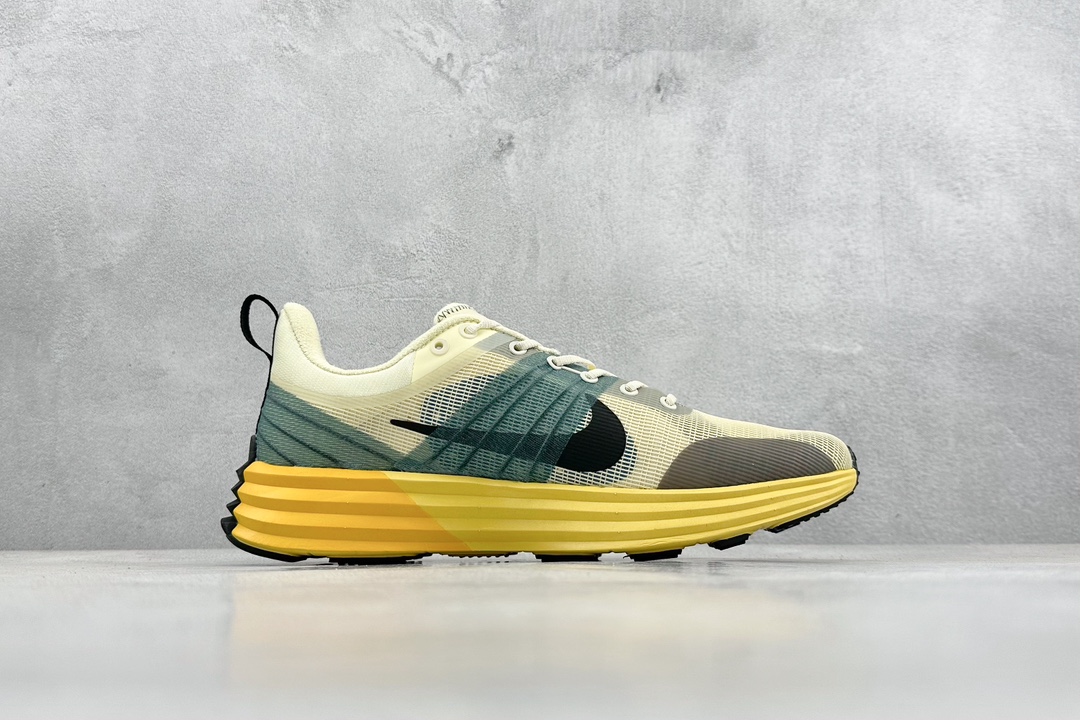 190 Nike Runar Roam 登月网面透气跑步鞋 DV2440-700