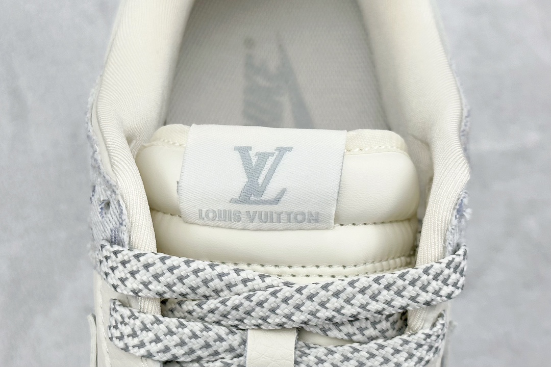 280 Nike SB Dunk Low x Louis Vuitton 白浅蓝牛仔布 FC1688-192