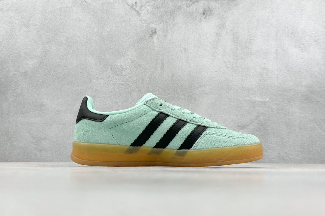 160 YH Adidas originals Gazelle Indoor adidas Originals 便為我們帶來了全新配”黑绿”IH7488