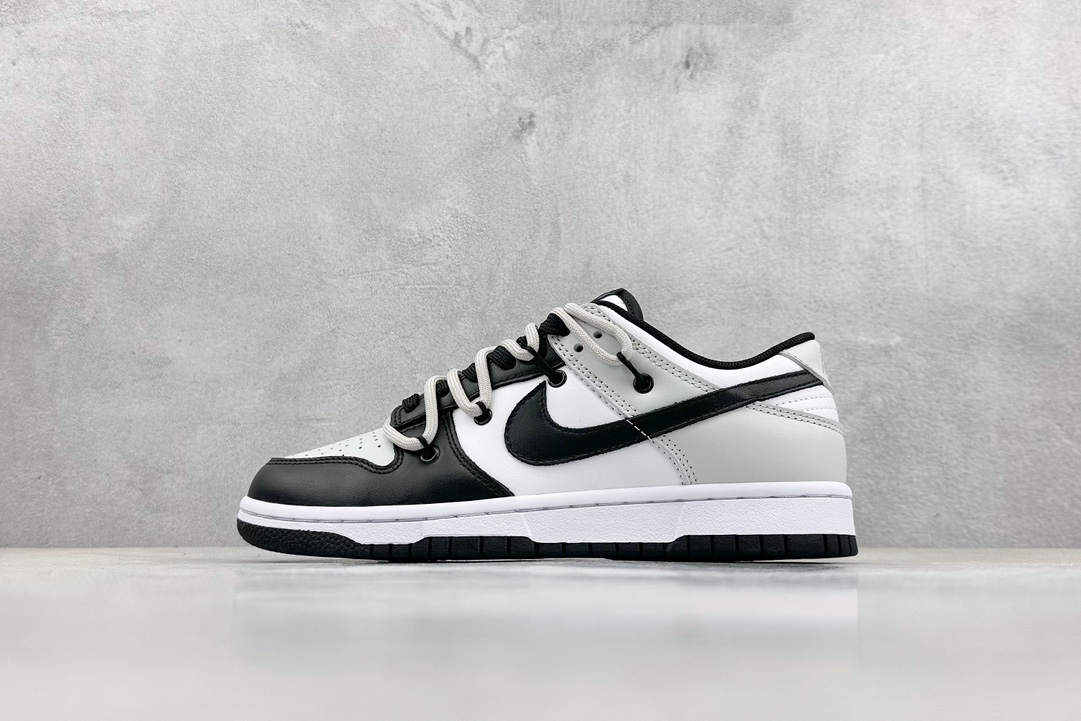  
 Nike SB Dunk Low 字母便利贴 栗子熊猫
解构麻绳鞋带 纯原大厂出品 极力推荐 
原