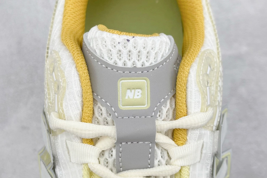 240 New Balance 1906系列复古老爹风休闲运动慢跑鞋 M1906NLY