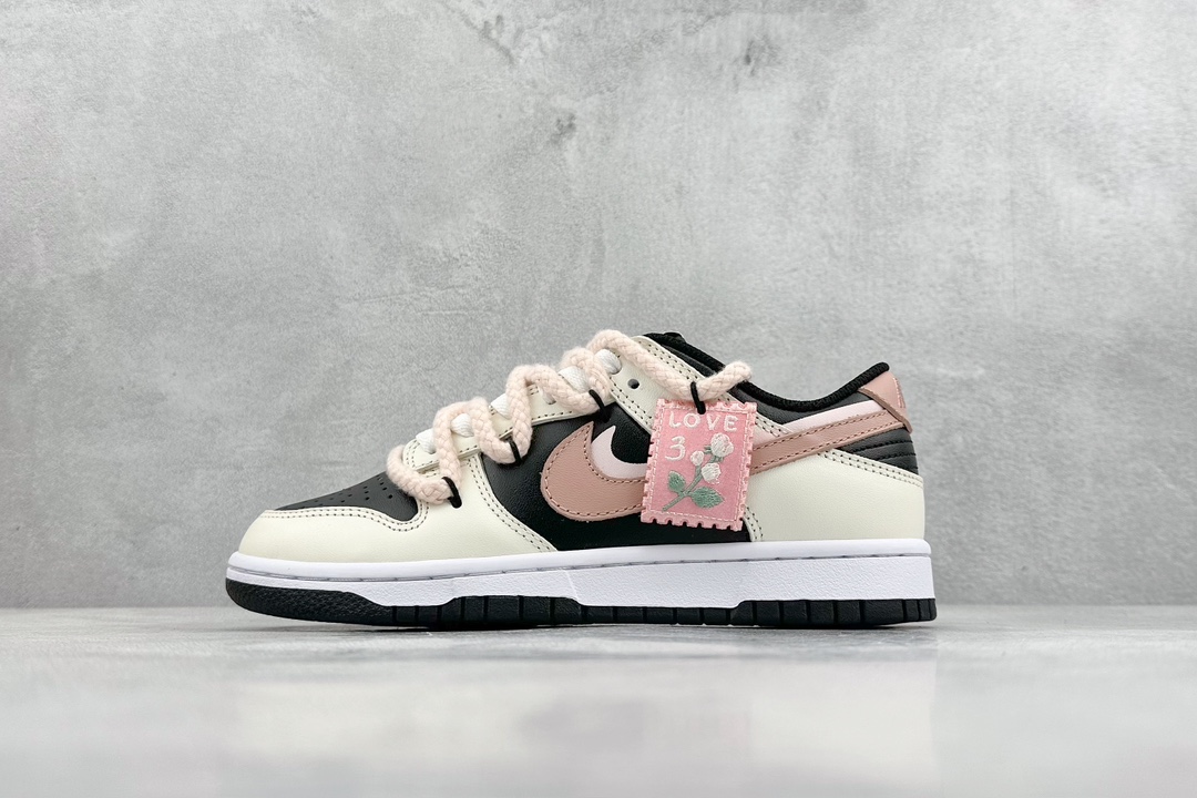  
 Nk Dunk Low 白梦花园 黑白 SB低帮休闲板鞋
#配色灵感来源于芭比粉色，随赠精美配件，