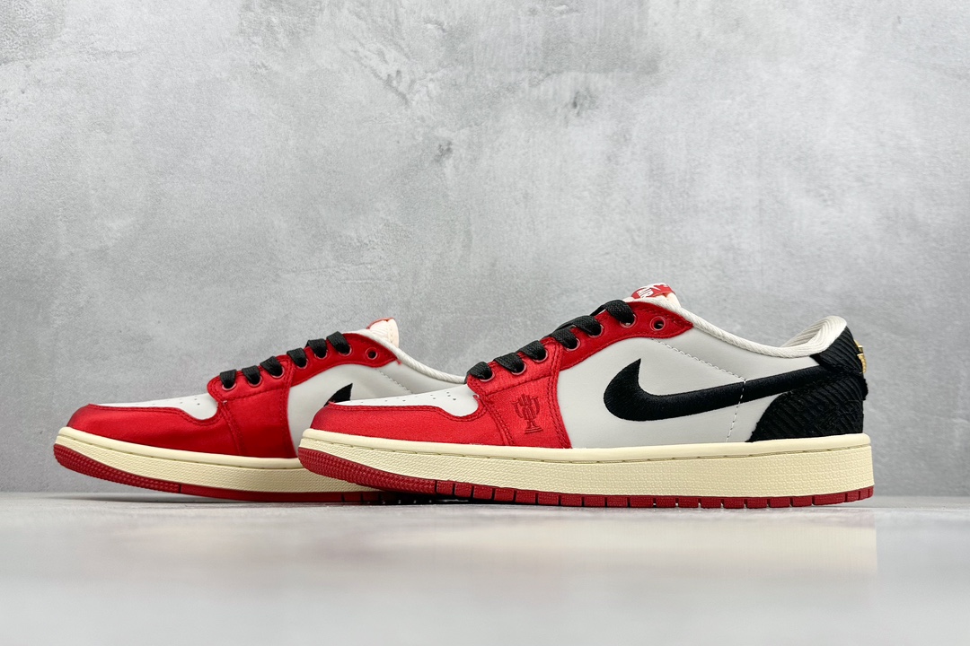 200 外贸版 Air Jordan 1 Low OG x Trophy Room ”Away” 白黑红  FN0432-100