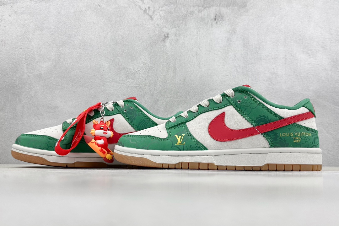 280 Nike SB Dunk Low x Louis Vuitton 中国年限定 XP3802-331