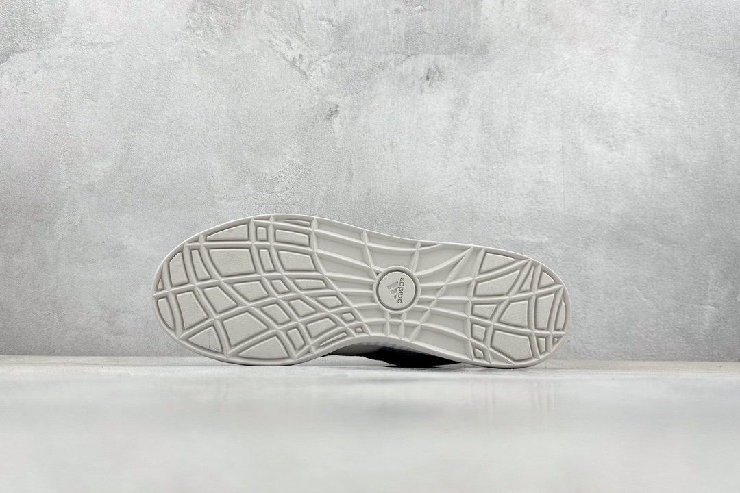 XL version of Adidas Adimatic Low ID8266