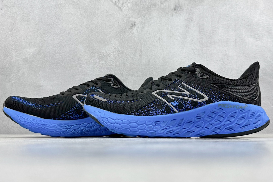 200 New Balance NB FuelCell Supercomp NB X REBEL 跑步鞋 M1080Z12